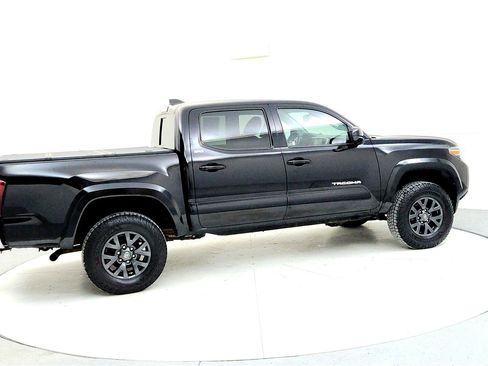 Used 2021 Toyota Tacoma SR5 image 6