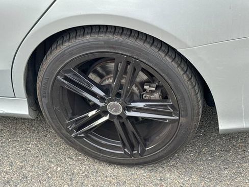 Used 2017 Mercedes-Benz C 300 Sedan image 4