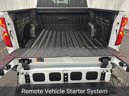 Used 2026 Chevrolet Silverado 1500 LT Trail Boss w/ Convenience Package II AWD/4WD image 16