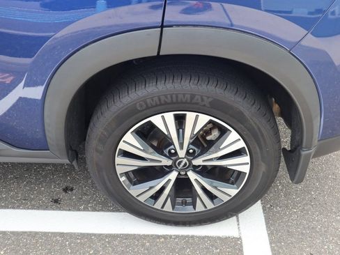 Certified 2022 Nissan Rogue SV AWD/4WD image 10