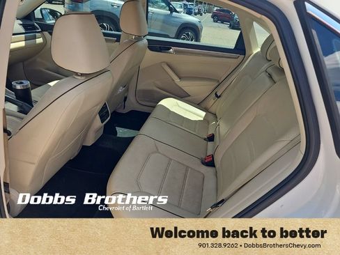 Used 2017 Volkswagen Passat 1.8T SE FWD image 12