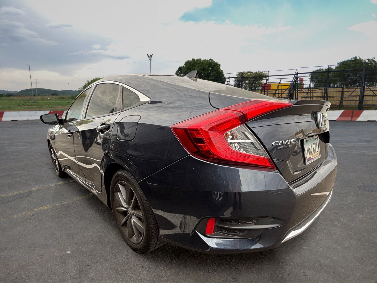 Used 2019 Honda Civic EX image 4