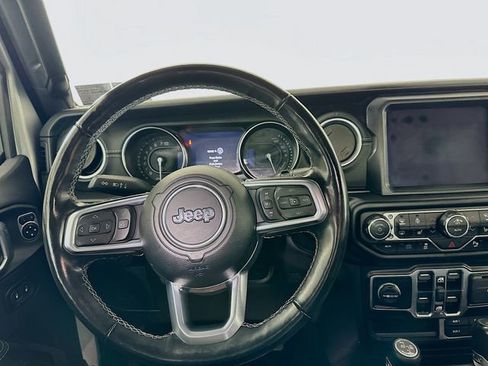 Used 2022 Jeep Wrangler Unlimited Sahara w/ Cold Weather Group image 23