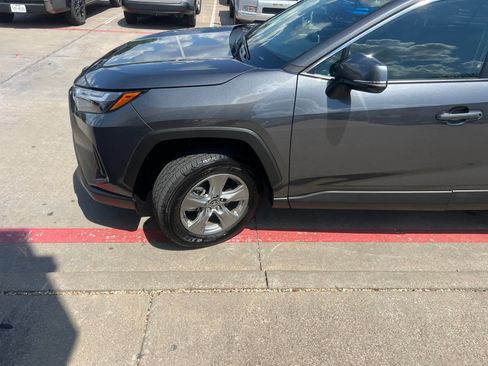 Used 2025 Toyota RAV4 XLE w/ Convenience Package FWD image 11