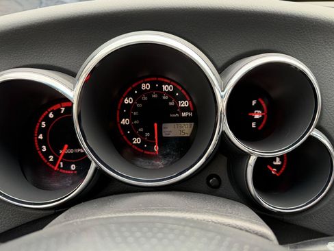 Used 2005 Pontiac Vibe AWD w/ Power Group Value Package image 28