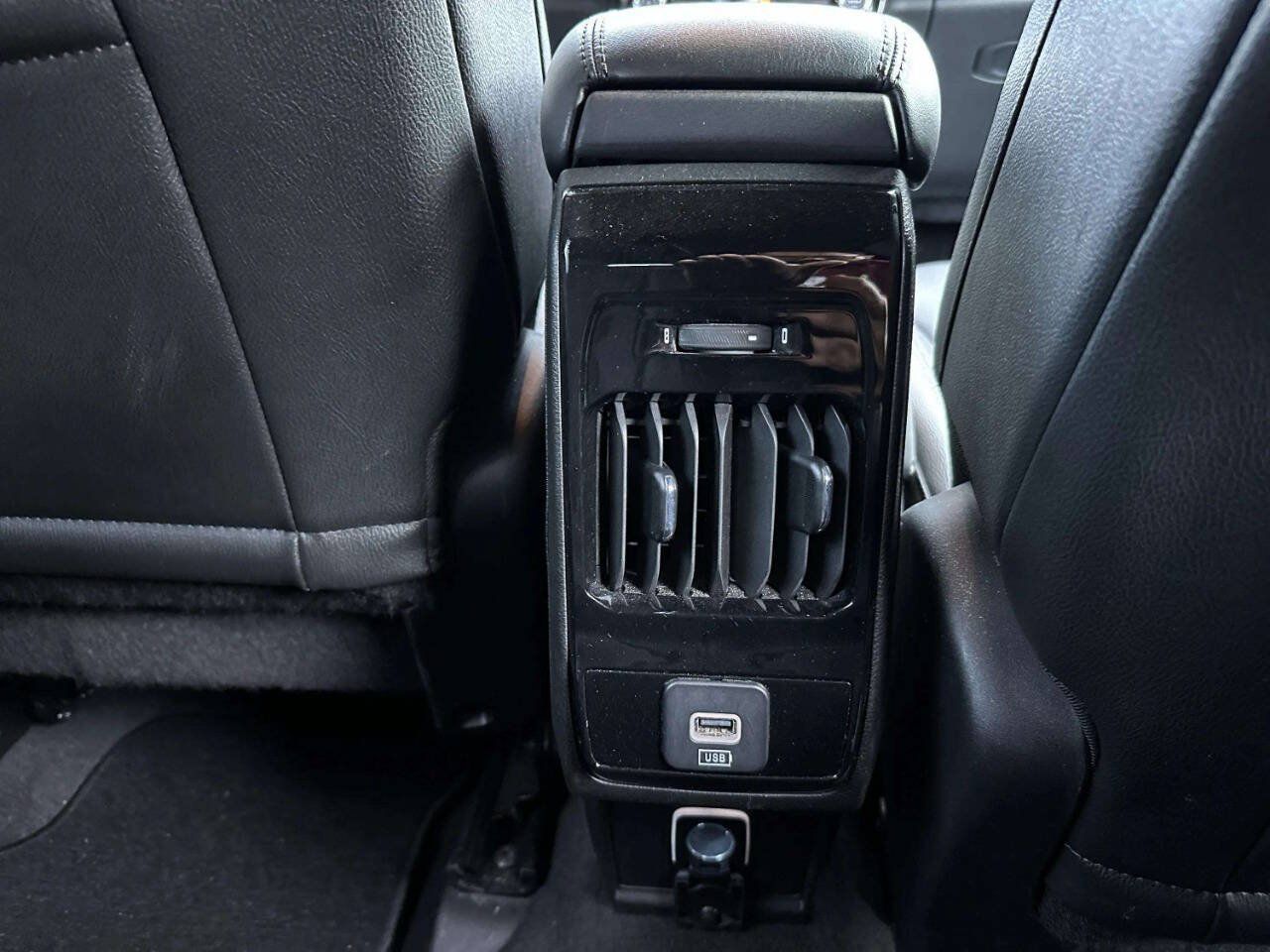 Used 2025 Jeep Compass Limited AWD/4WD image 18