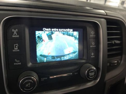 Used 2018 RAM 1500 Express w/ Express Value Package AWD/4WD image 16