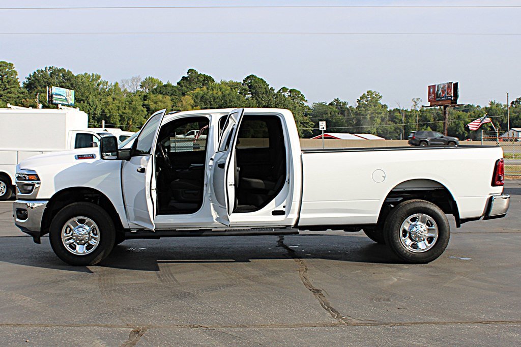 Used 2026 RAM 2500 Tradesman AWD/4WD image 7