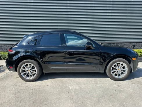 Certified 2023 Porsche Macan image 10