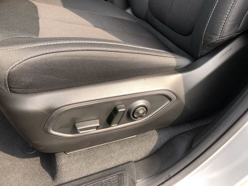 New 2025 Jeep Grand Cherokee Laredo X w/ Luxury Tech Group I image 15