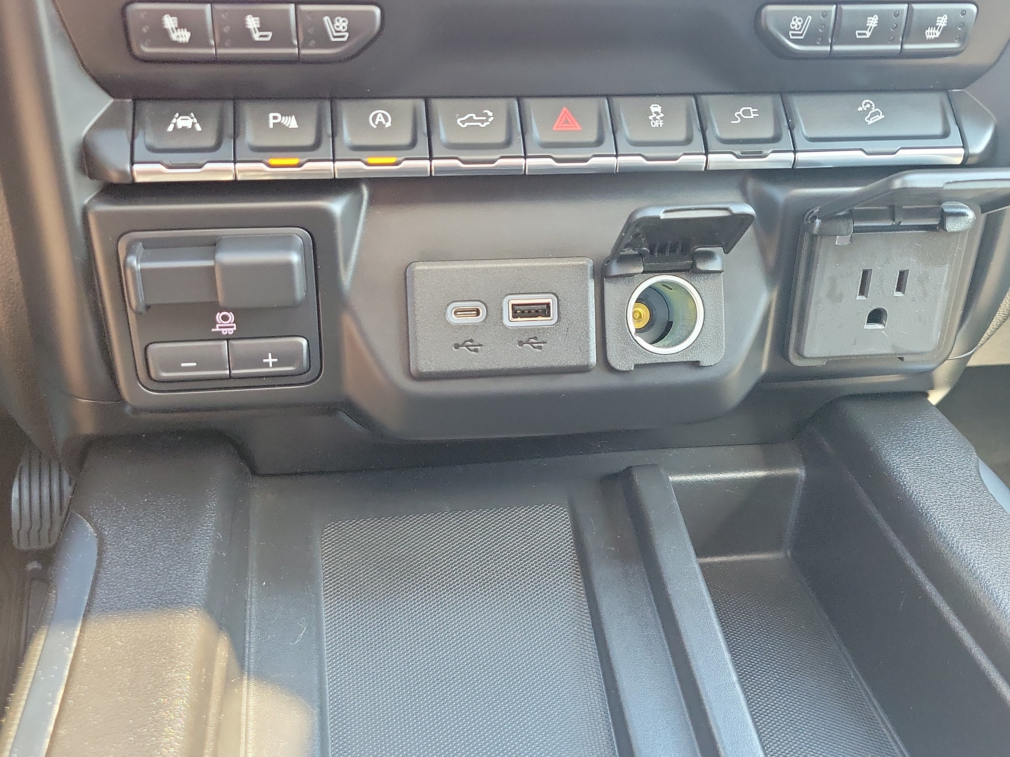 Used 2019 GMC Sierra 1500 AT4 w/ AT4 Premium Package AWD/4WD image 31