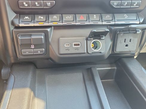Used 2019 GMC Sierra 1500 AT4 w/ AT4 Premium Package AWD/4WD image 31