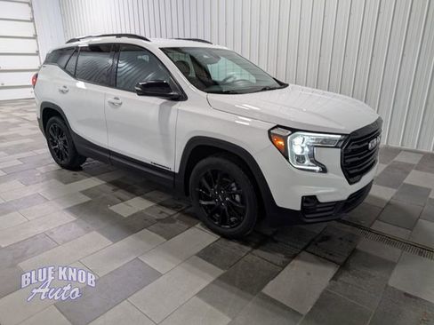 Used 2024 GMC Terrain SLT w/ Elevation Edition AWD/4WD image 5