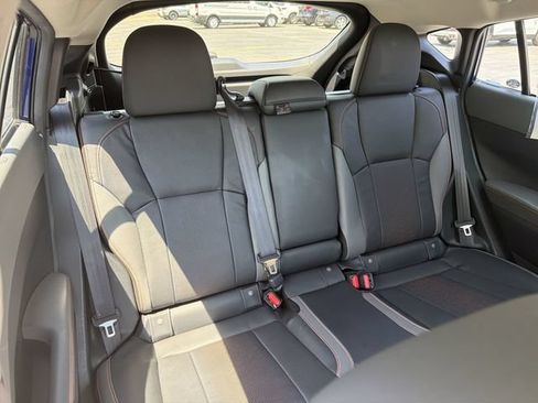 Used 2024 Subaru Crosstrek 2.5i Limited AWD/4WD image 16