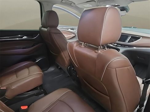 Used 2021 Buick Enclave Avenir w/ Avenir Technology Package image 17