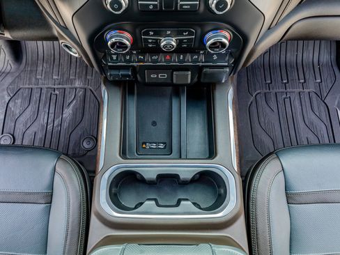 Used 2021 GMC Sierra 2500 Denali w/ Denali Ultimate Package image 28