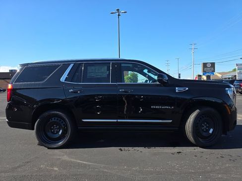 New 2026 GMC Yukon Denali w/ Denali Reserve Package AWD/4WD image 18