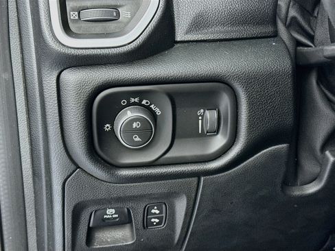 Used 2022 RAM 1500 Big Horn AWD/4WD image 10