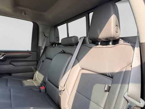 Used 2024 GMC Sierra 3500 Denali w/ Denali Reserve Package AWD/4WD image 34
