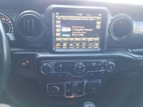 Used 2022 Jeep Wrangler Unlimited Sport AWD/4WD image 19