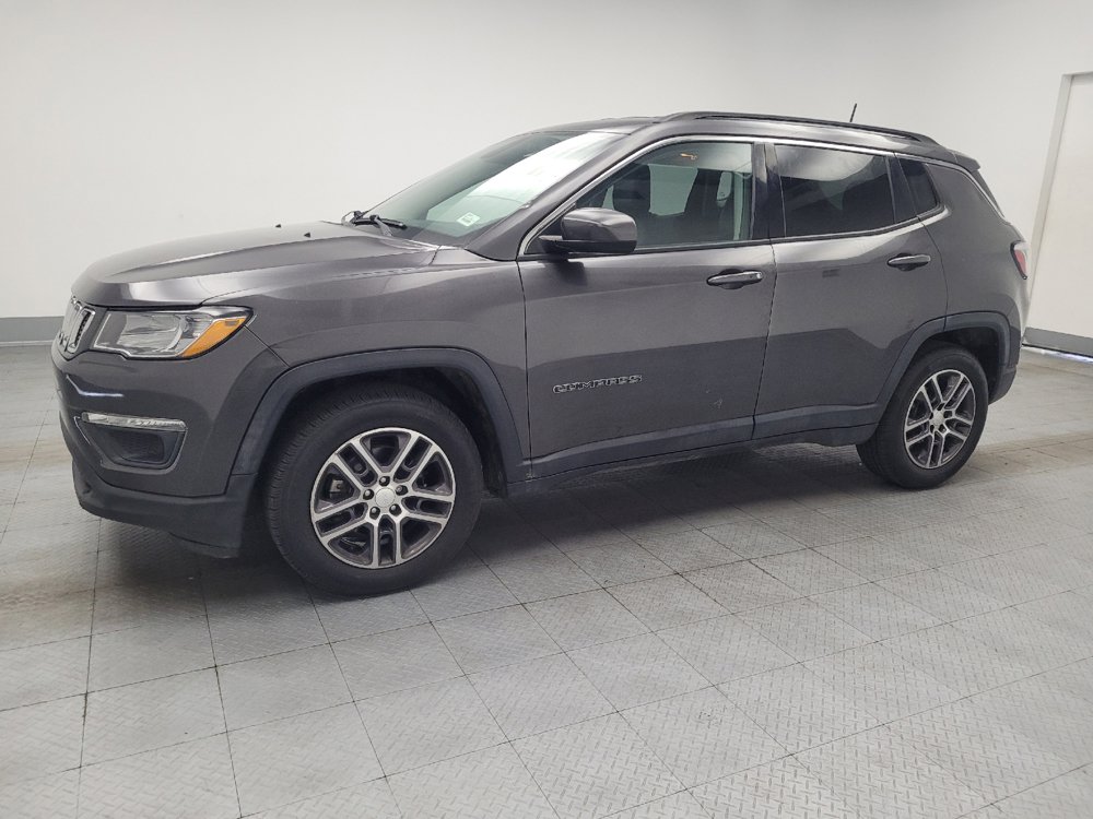 Used 2017 Jeep Compass Latitude w/ Safe & Security Group FWD image 2