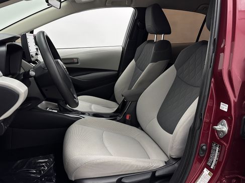Used 2022 Toyota Corolla LE image 12