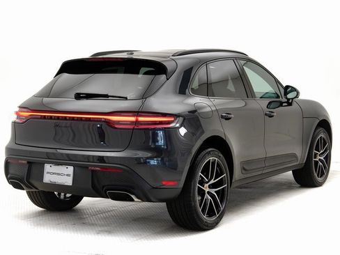 Certified 2025 Porsche Macan image 33