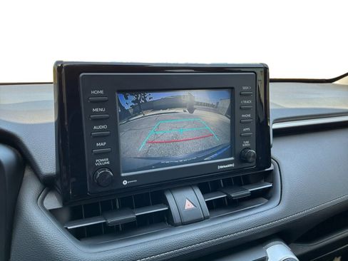 Used 2021 Toyota RAV4 XLE FWD image 13