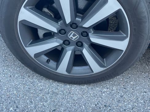 Certified 2025 Honda Pilot Elite image 14