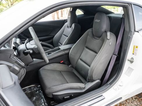 Used 2015 Chevrolet Camaro SS w/ SS Performance Package image 5