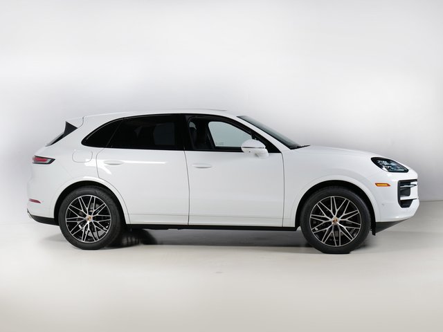 Certified 2026 Porsche Cayenne AWD/4WD image 8