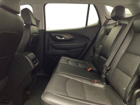 Used 2023 GMC Terrain SLT image 18