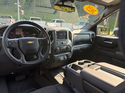 Certified 2025 Chevrolet Silverado 1500 Custom w/ Turbomax Blackout Package AWD/4WD image 20