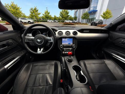 Used 2017 Ford Mustang GT Premium w/ Equipment Group 401A RWD image 14