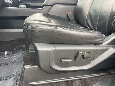 Used 2020 Ford Expedition XLT w/ Equipment Group 202A image 22