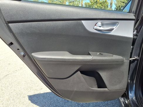 Certified 2023 Kia Forte LXS w/ LXS Technology Package FWD image 21