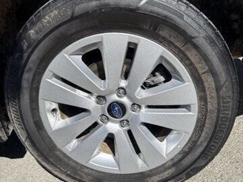 Used 2017 Subaru Outback 2.5i Premium AWD/4WD image 9