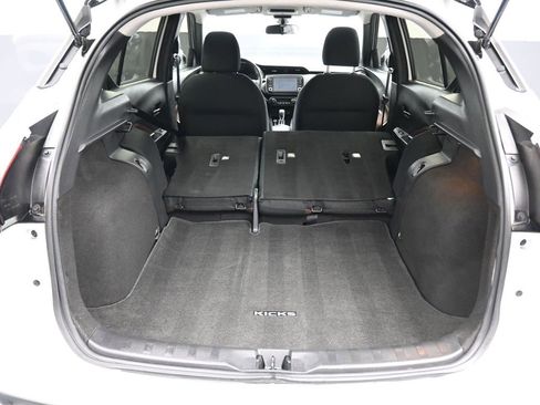 Used 2022 Nissan Kicks SR image 42