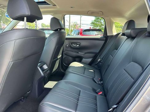 Used 2024 Honda HR-V EX-L image 9