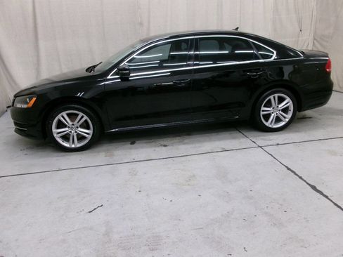 Used 2014 Volkswagen Passat 2.5 SE image 5