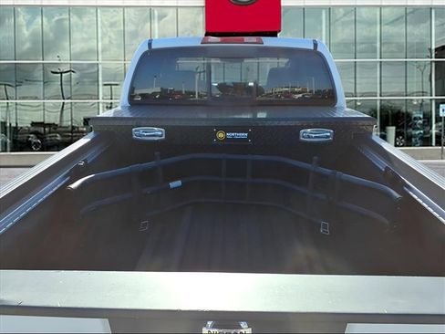 Used 2019 Nissan Frontier SV w/ Value Truck Package image 12