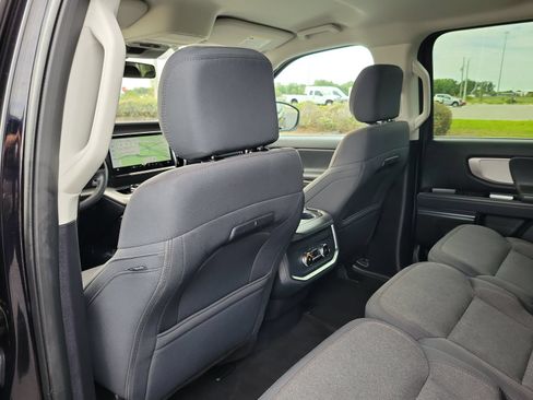 Certified 2025 Ford Expedition Active AWD/4WD image 11
