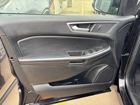 Certified 2024 Ford Edge SEL w/ Convenience Package AWD/4WD image 11