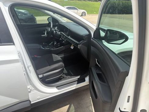 Used 2026 Hyundai Tucson SEL FWD image 23