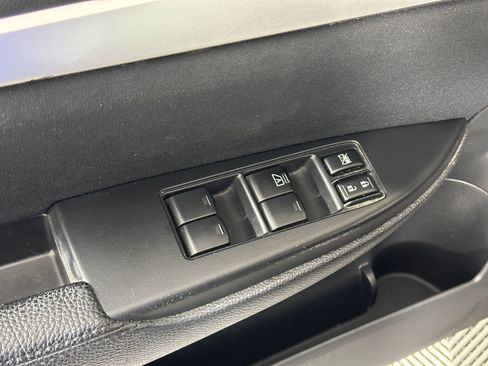 Used 2010 Subaru Outback 2.5i Premium image 26