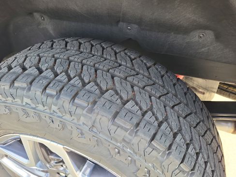 New 2026 GMC Sierra 1500 SLT image 29