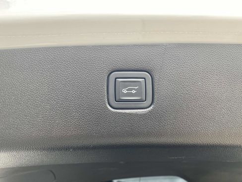 Used 2023 Chevrolet Blazer LT w/ LPO, Black Grille Bar Package FWD image 8