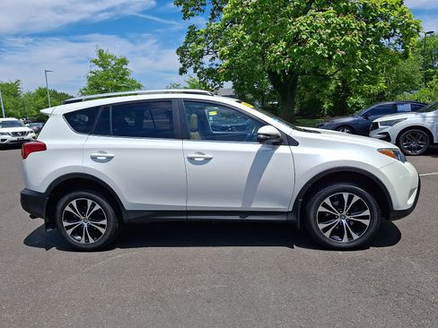Used 2015 Toyota RAV4 Limited w/ Technology Package AWD/4WD image 7