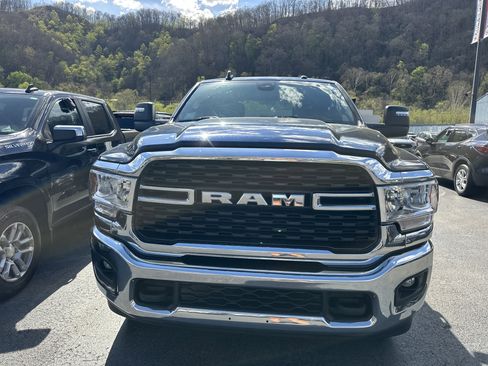 Used 2024 RAM 2500 Big Horn w/ Bed Utility Group AWD/4WD image 7