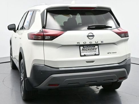 Used 2021 Nissan Rogue SV w/ Premium Package AWD/4WD image 6